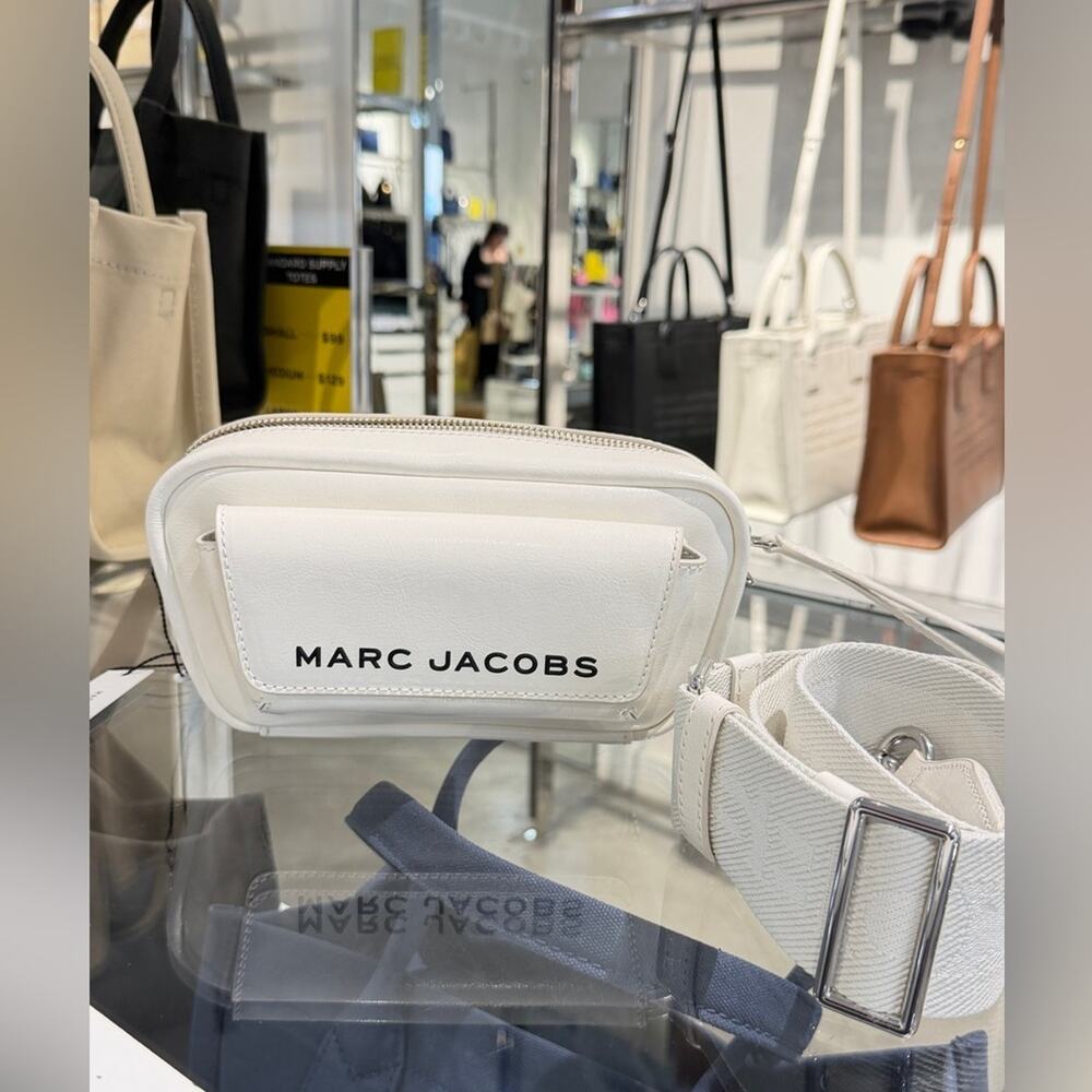 Marc Jacobs White Leather Belt Bag Crossbody Bag - Picture 2 of 8